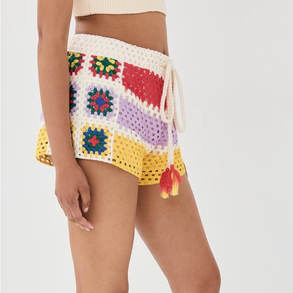 NWT FARM Rio crochet shorts! - Picture 3 of 7